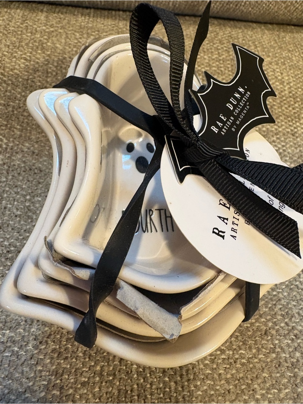 NWT RAE DUNN Halloween Ghost Set of 4  Ceramic Measuring Cups